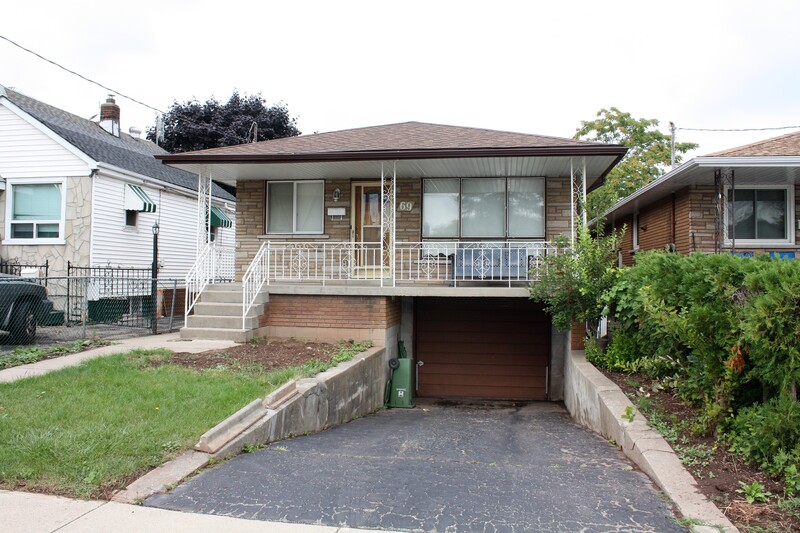 69 Adair Ave N, Hamilton